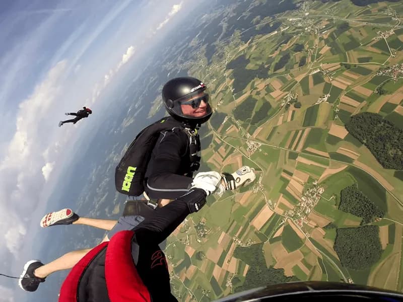 Skok z letala vedno nariše nasmeh na obraz