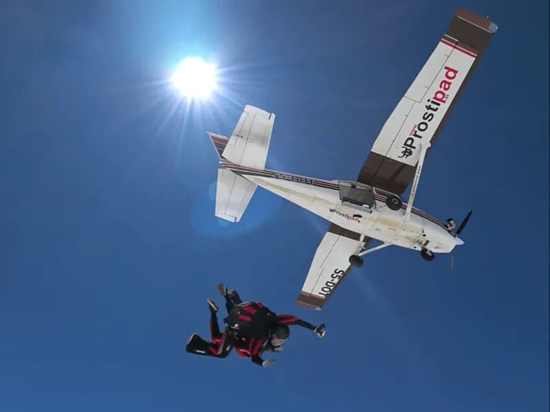 Tandemski skok s padalom