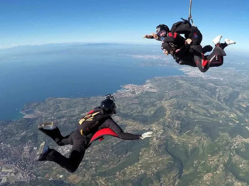 Tandemski skok s padalom nad Portorožem