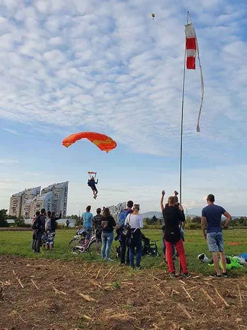 Skok s padalom v Ljubljano