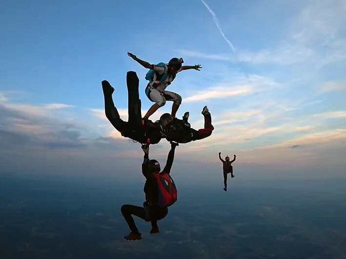 Skoki s padalom - tu imamo čas samo za uživanje