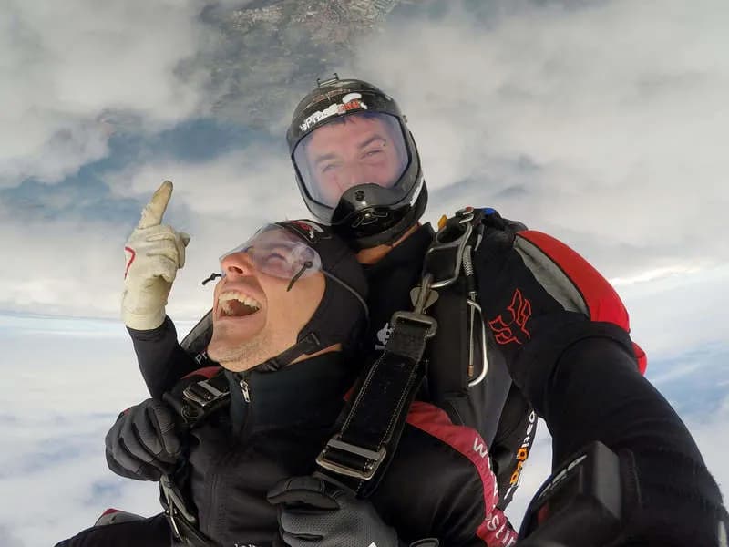 Čisti užitek ob skoku v tandemu