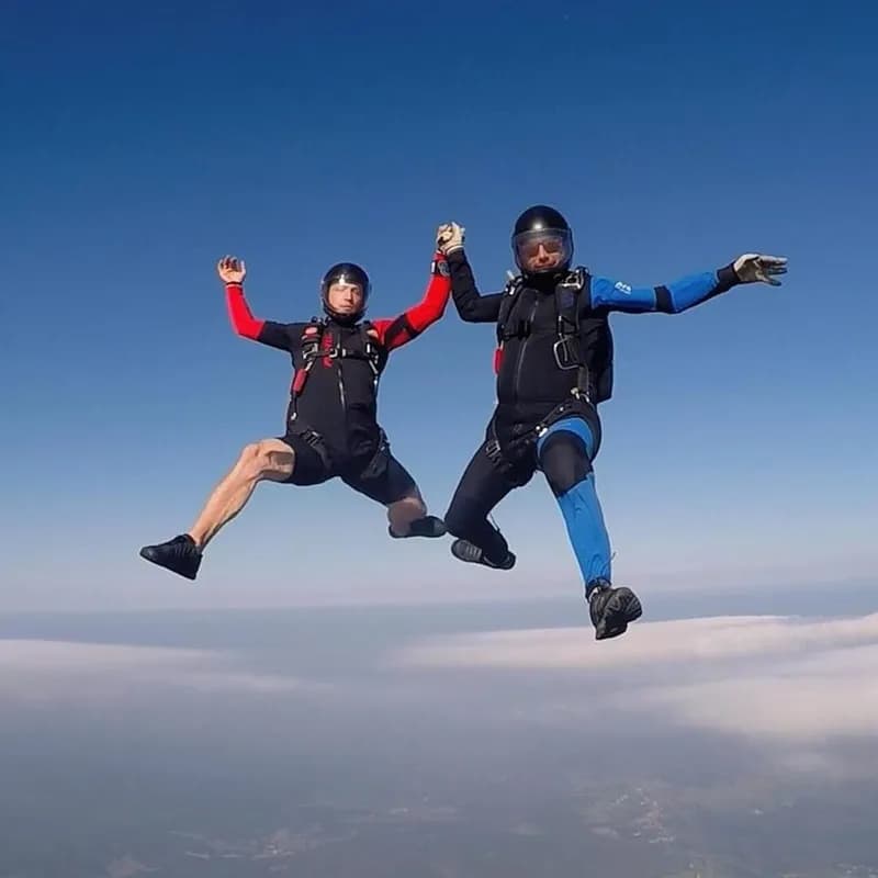 Zabava med skokom s spadalom