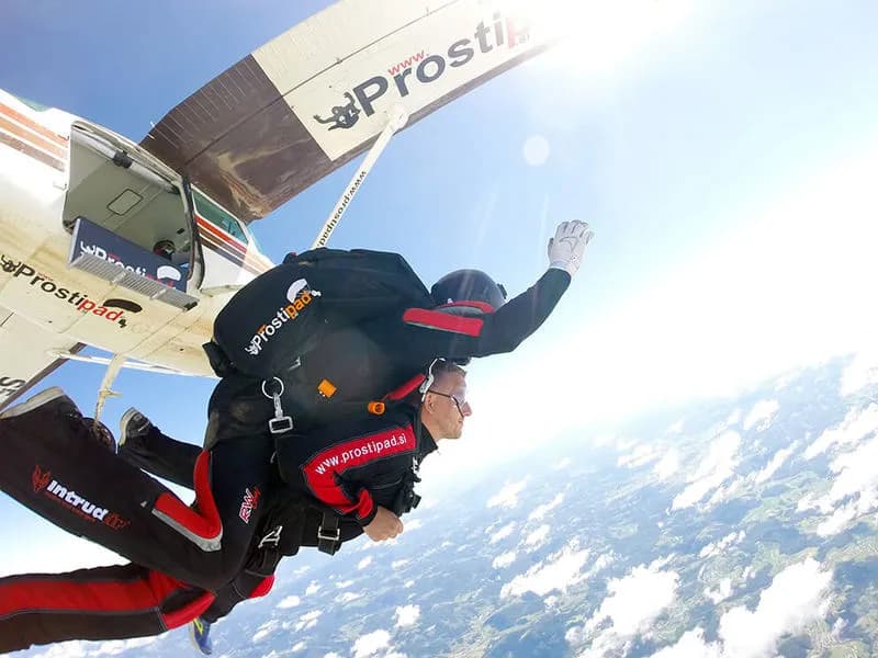 Odskok z letala v tandemu